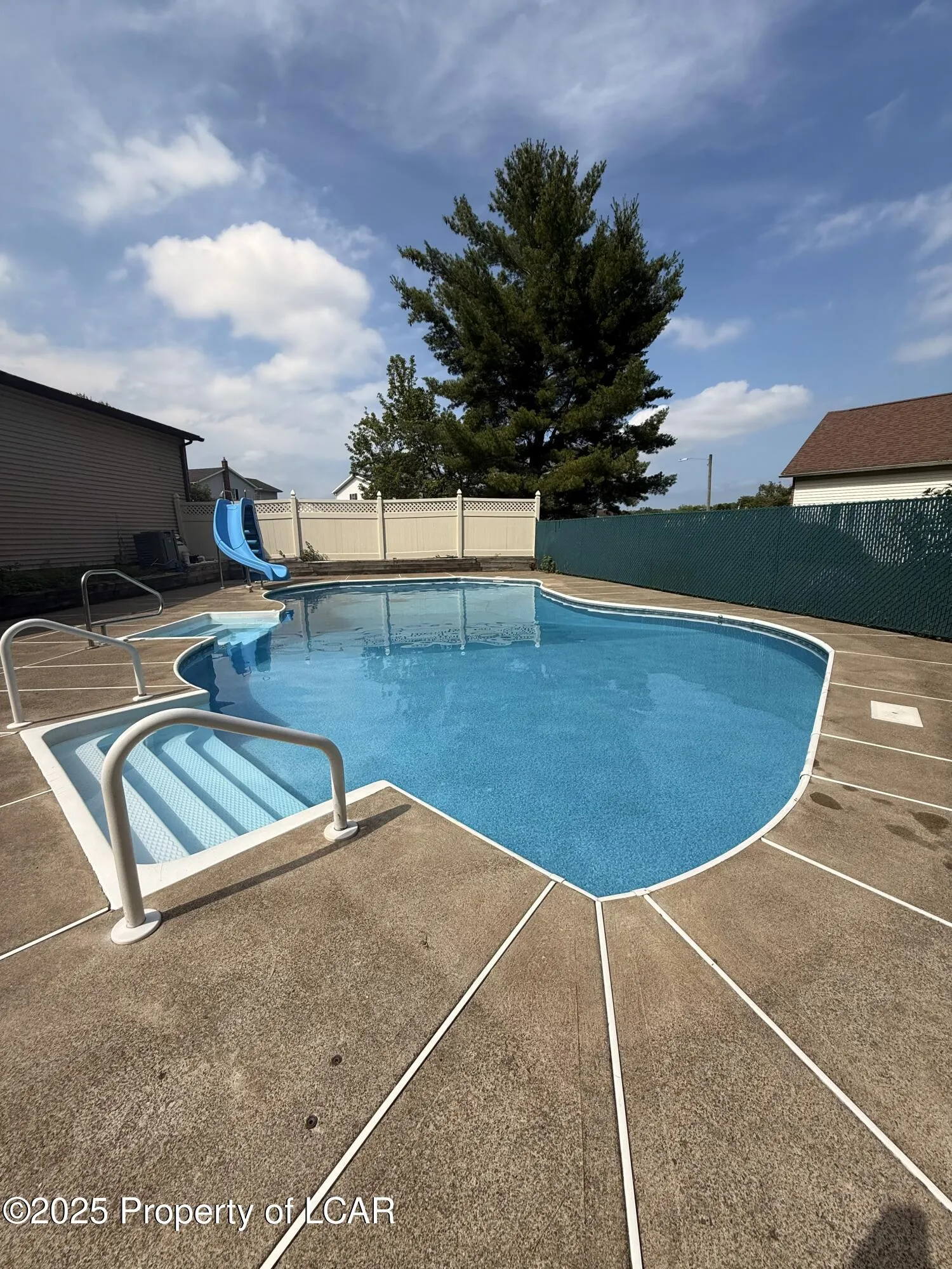 121 Redcoat Lane, Hanover Township, PA 18706, 4 Bedrooms Bedrooms, 11 Rooms Rooms,4 BathroomsBathrooms,Residential,For Sale,Redcoat,25-3170