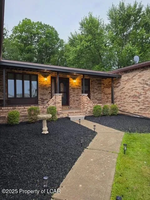 121 Redcoat Lane, Hanover Township, PA 18706, 4 Bedrooms Bedrooms, 11 Rooms Rooms,4 BathroomsBathrooms,Residential,For Sale,Redcoat,25-3170