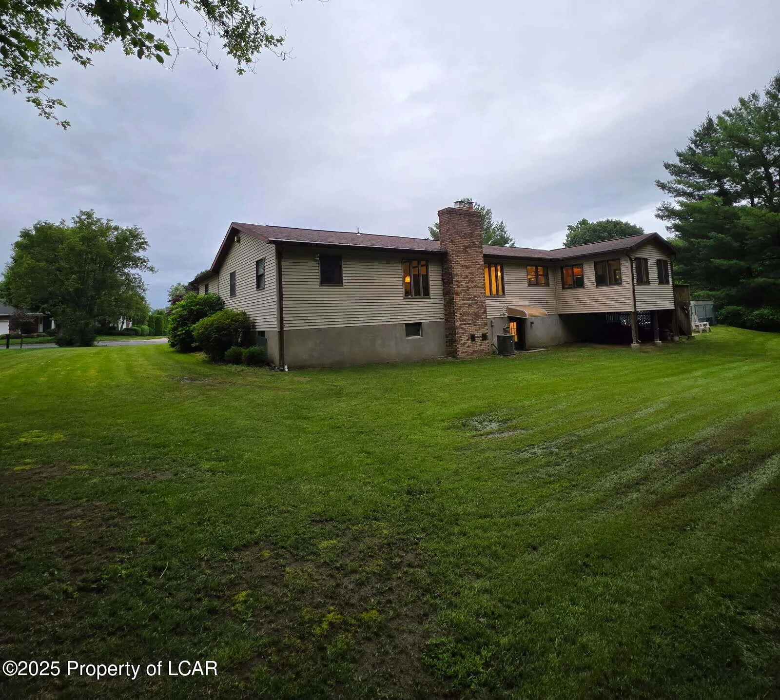 121 Redcoat Lane, Hanover Township, PA 18706, 4 Bedrooms Bedrooms, 11 Rooms Rooms,4 BathroomsBathrooms,Residential,For Sale,Redcoat,25-3170