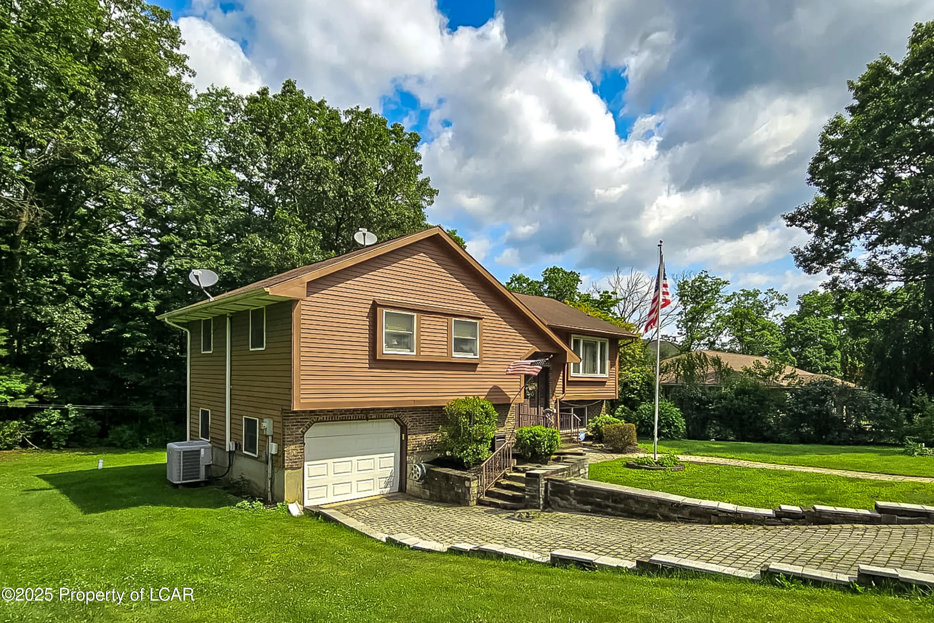7 Para Drive, Inkerman, PA 18640, 3 Bedrooms Bedrooms, 8 Rooms Rooms,2 BathroomsBathrooms,Residential,For Sale,Para,25-3144