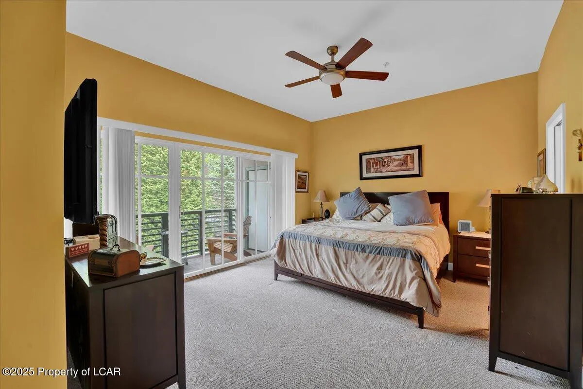 320 Hummingbird Way, Lake Harmony, PA 18624, 3 Bedrooms Bedrooms, 10 Rooms Rooms,3 BathroomsBathrooms,Residential,For Sale,Hummingbird Way,25-3113