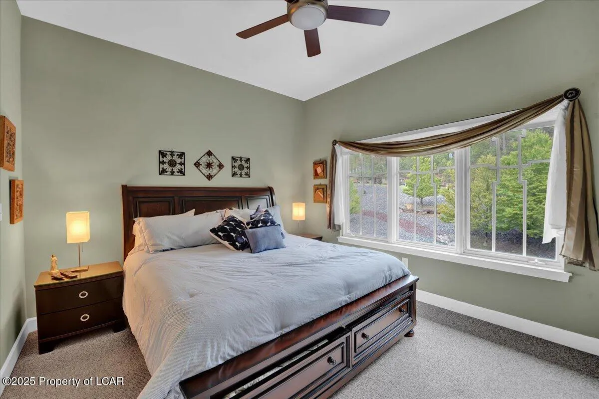 320 Hummingbird Way, Lake Harmony, PA 18624, 3 Bedrooms Bedrooms, 10 Rooms Rooms,3 BathroomsBathrooms,Residential,For Sale,Hummingbird Way,25-3113