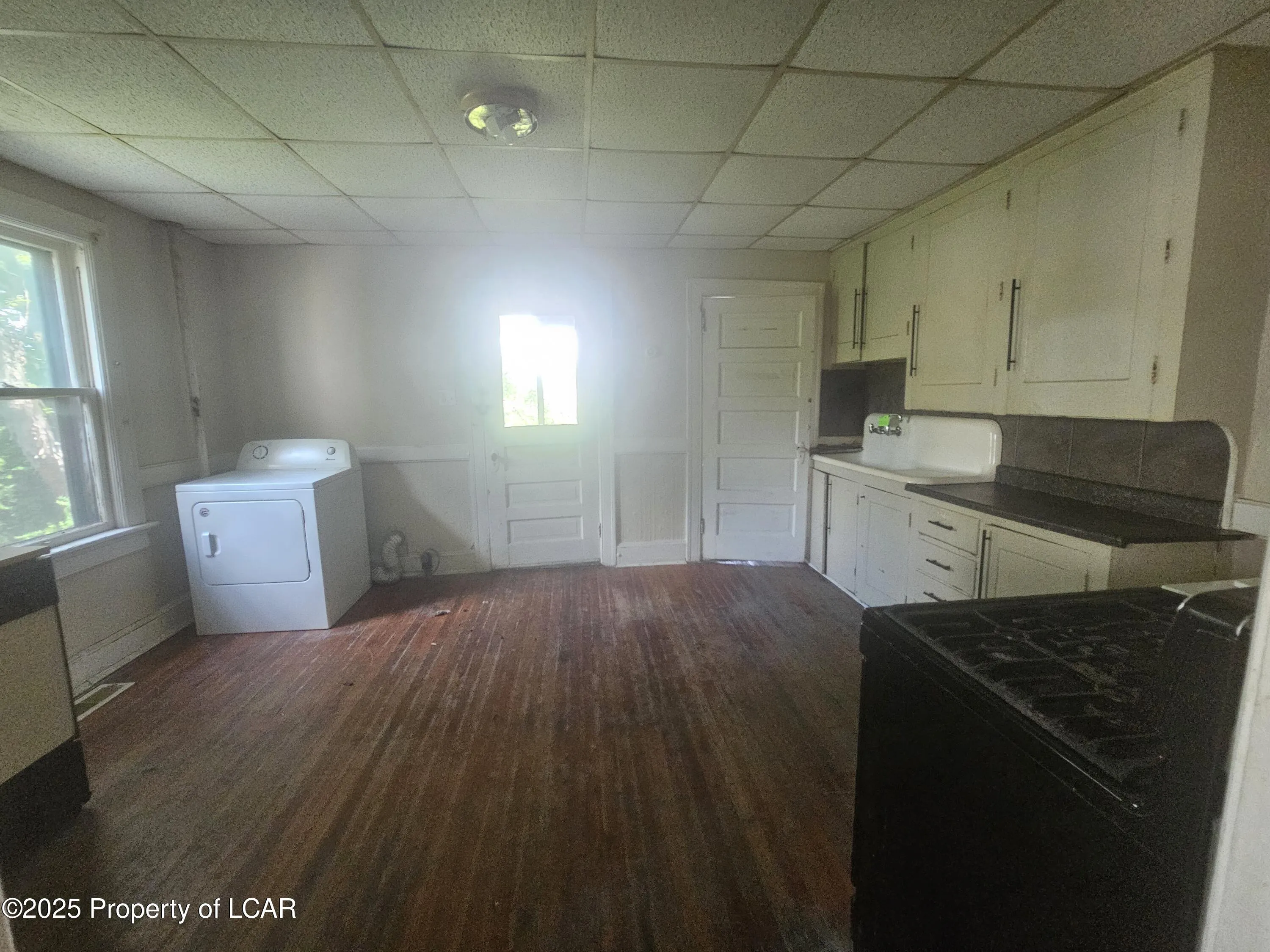 942 N Main Avenue, Scranton, PA 18508, ,Residential Income,For Sale,Main,25-3103