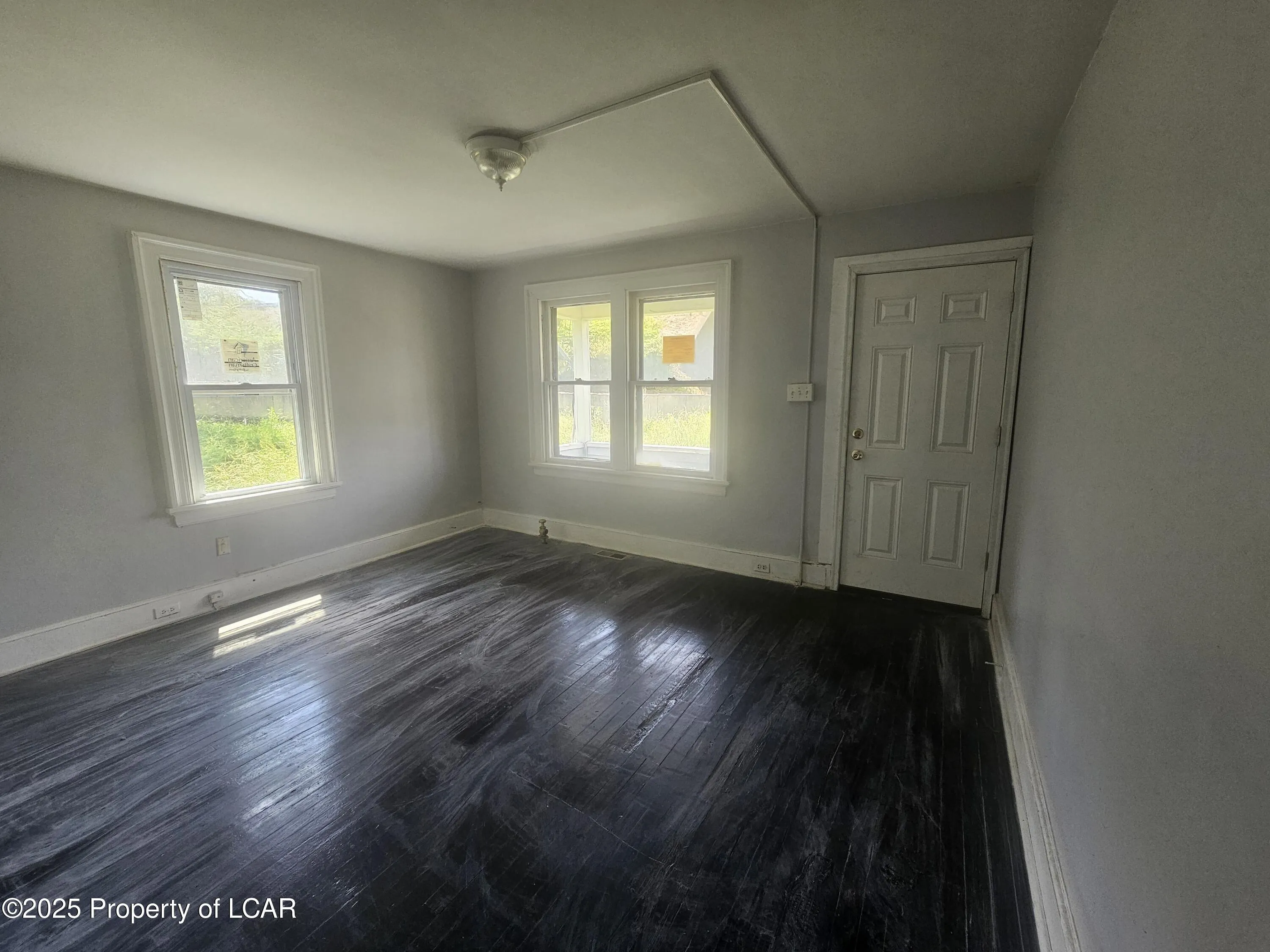 942 N Main Avenue, Scranton, PA 18508, ,Residential Income,For Sale,Main,25-3103
