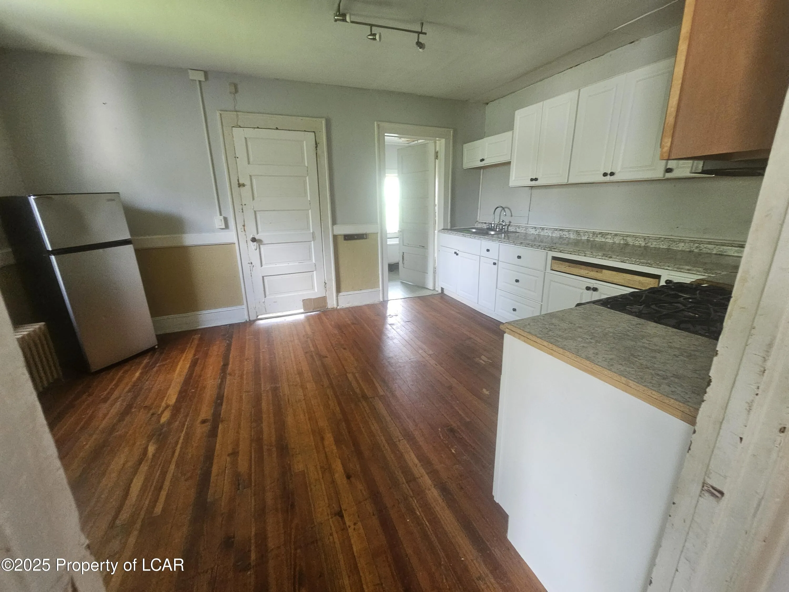 942 N Main Avenue, Scranton, PA 18508, ,Residential Income,For Sale,Main,25-3103