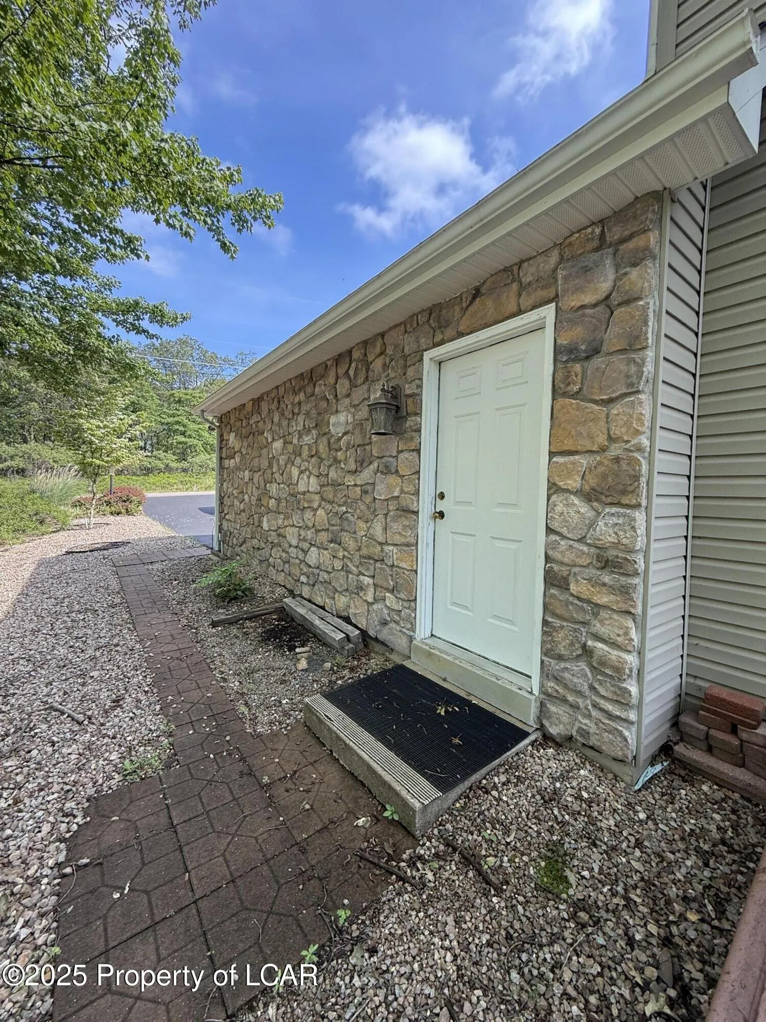 8 Glen Abbey Road, Hazle Twp, PA 18202, 4 Bedrooms Bedrooms, 11 Rooms Rooms,3 BathroomsBathrooms,Residential,For Sale,Glen Abbey,25-3138