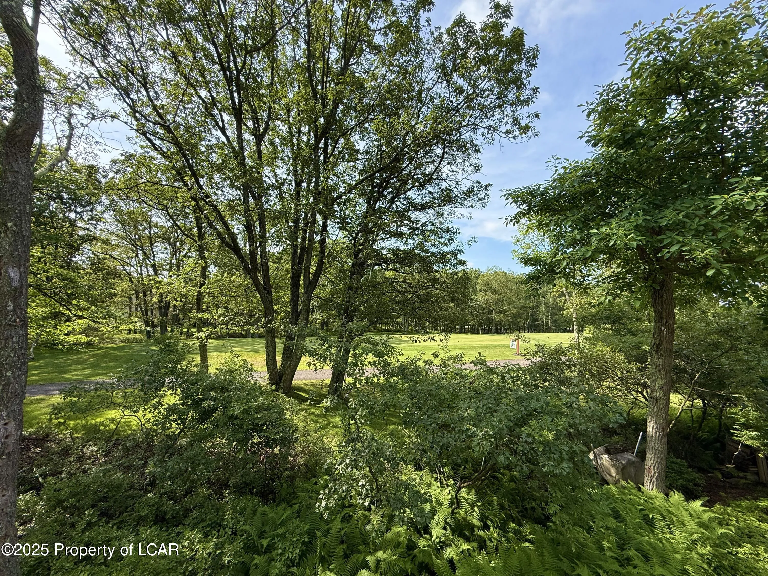8 Glen Abbey Road, Hazle Twp, PA 18202, 4 Bedrooms Bedrooms, 11 Rooms Rooms,3 BathroomsBathrooms,Residential,For Sale,Glen Abbey,25-3138