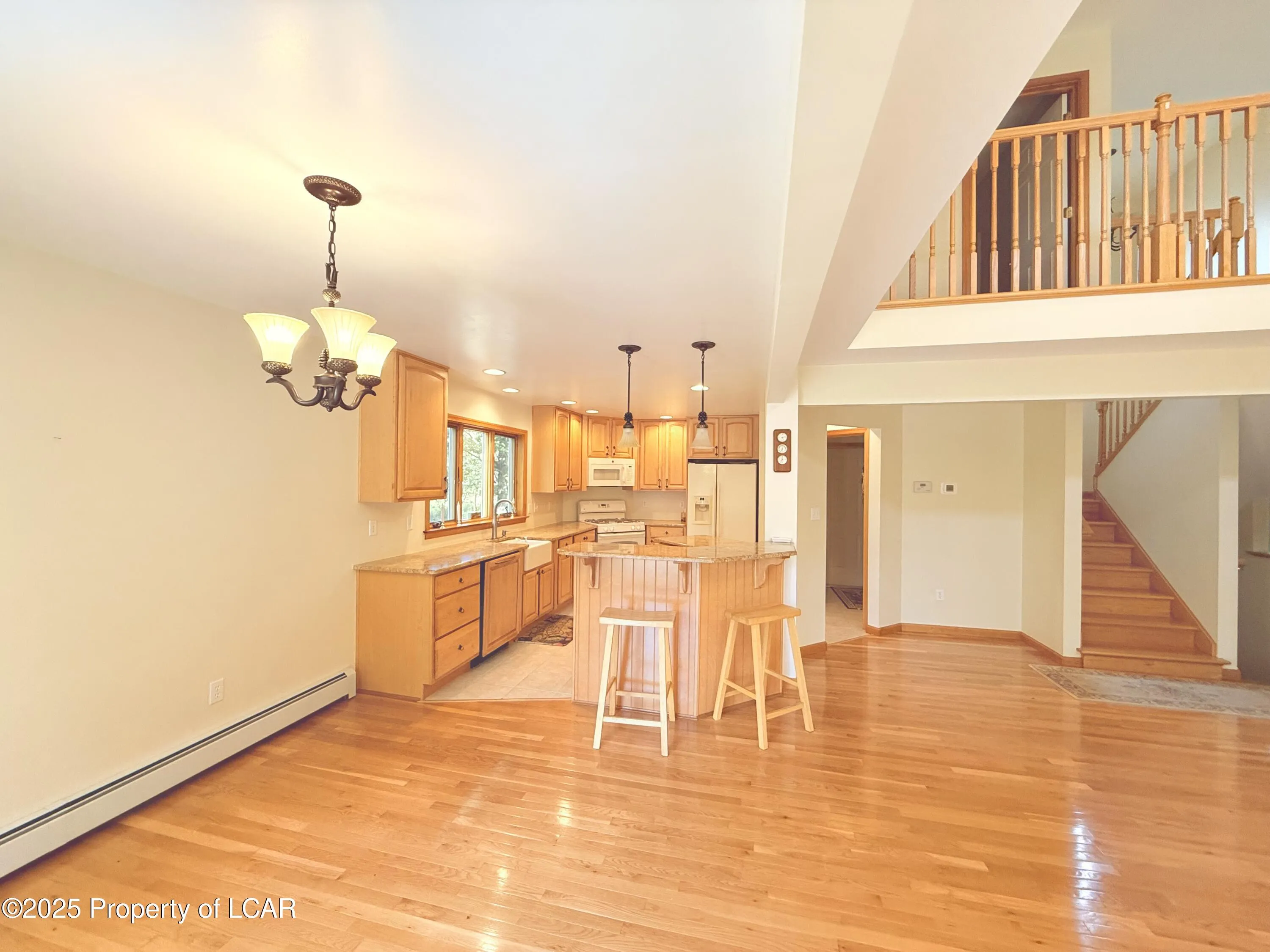 8 Glen Abbey Road, Hazle Twp, PA 18202, 4 Bedrooms Bedrooms, 11 Rooms Rooms,3 BathroomsBathrooms,Residential,For Sale,Glen Abbey,25-3138