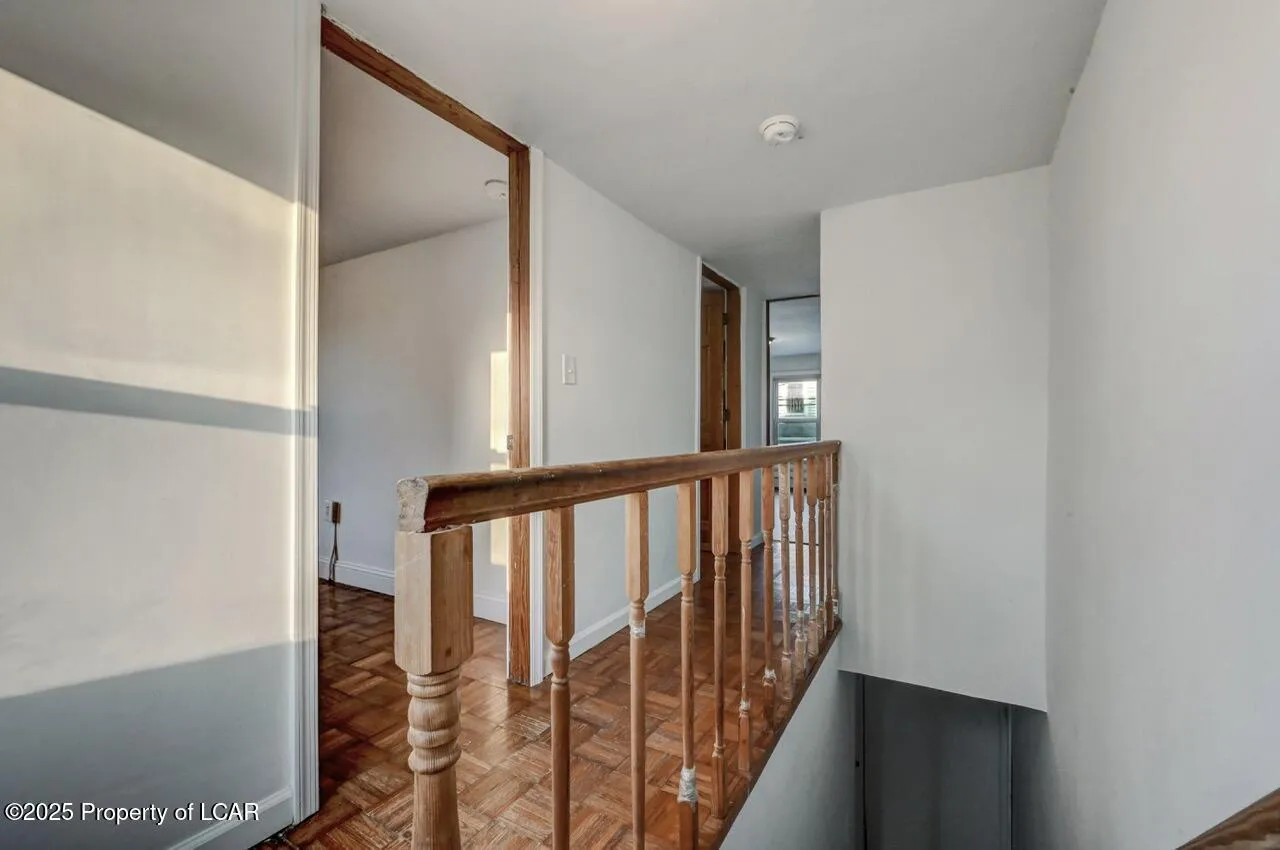 22 Hayes Lane, Wilkes-Barre, PA 18702, 3 Bedrooms Bedrooms, 6 Rooms Rooms,2 BathroomsBathrooms,Residential,For Sale,HAYES,25-3135