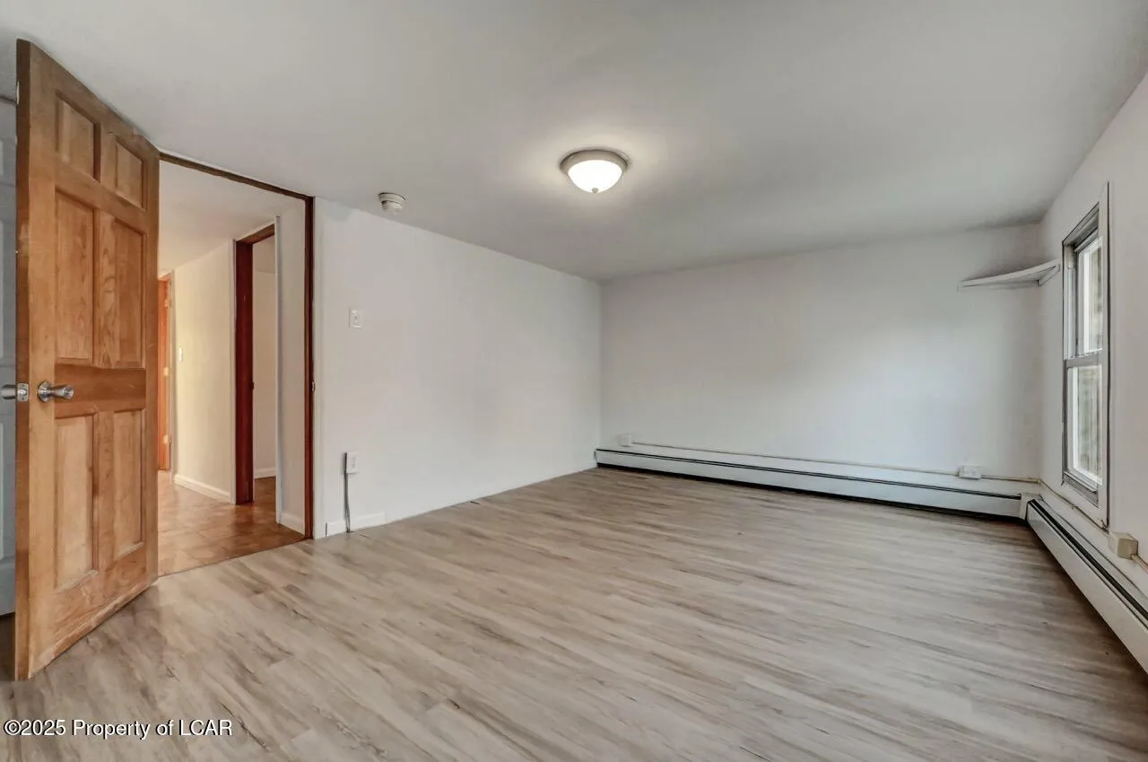 22 Hayes Lane, Wilkes-Barre, PA 18702, 3 Bedrooms Bedrooms, 6 Rooms Rooms,2 BathroomsBathrooms,Residential,For Sale,HAYES,25-3135