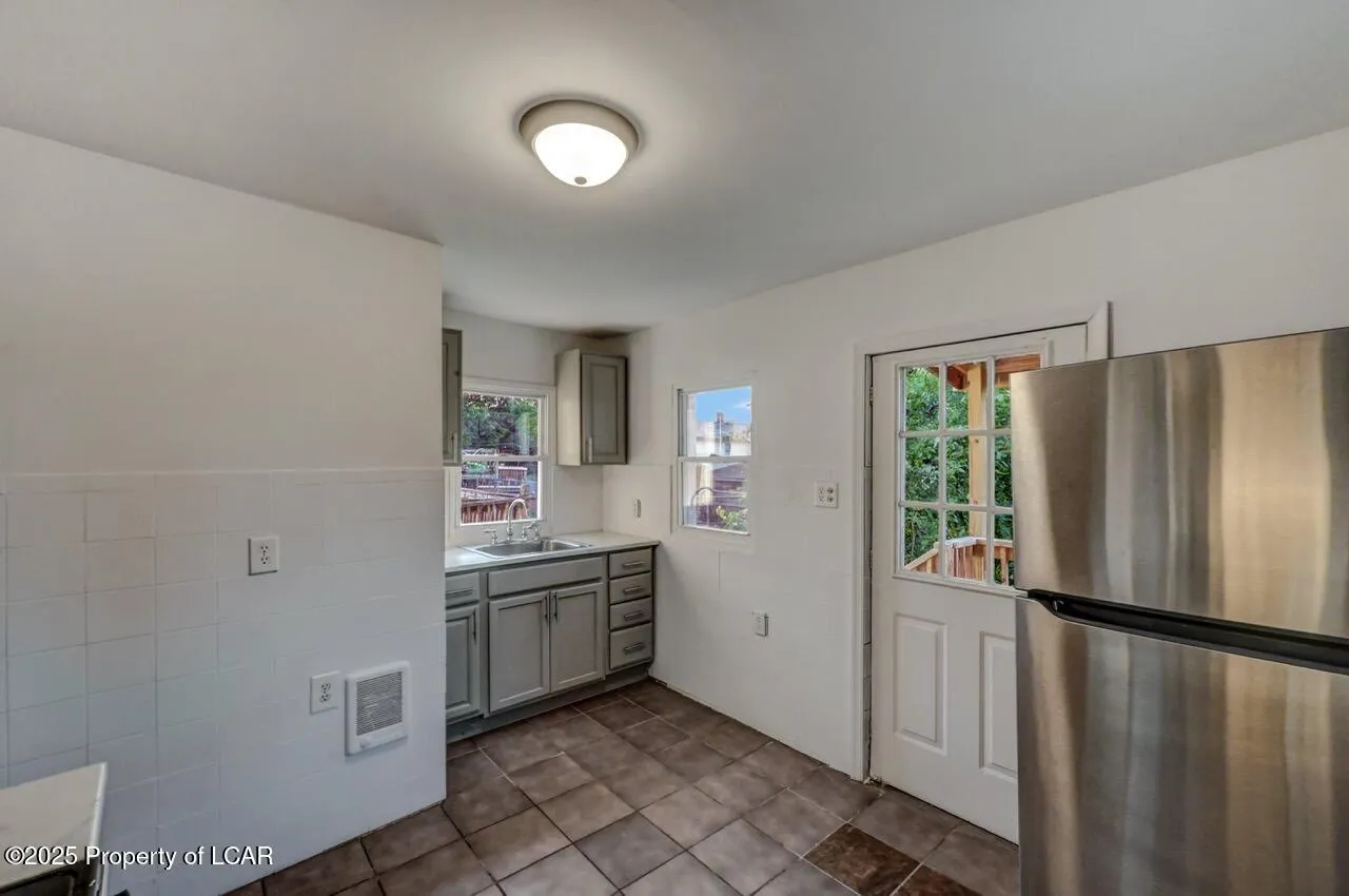 22 Hayes Lane, Wilkes-Barre, PA 18702, 3 Bedrooms Bedrooms, 6 Rooms Rooms,2 BathroomsBathrooms,Residential,For Sale,HAYES,25-3135