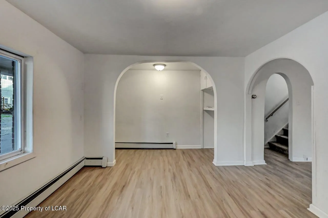22 Hayes Lane, Wilkes-Barre, PA 18702, 3 Bedrooms Bedrooms, 6 Rooms Rooms,2 BathroomsBathrooms,Residential,For Sale,HAYES,25-3135