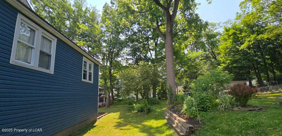 34 Vandermark Avenue, Mountain Top, PA 18707, 3 Bedrooms Bedrooms, 7 Rooms Rooms,2 BathroomsBathrooms,Residential Lease,For Rent,Vandermark,25-3212