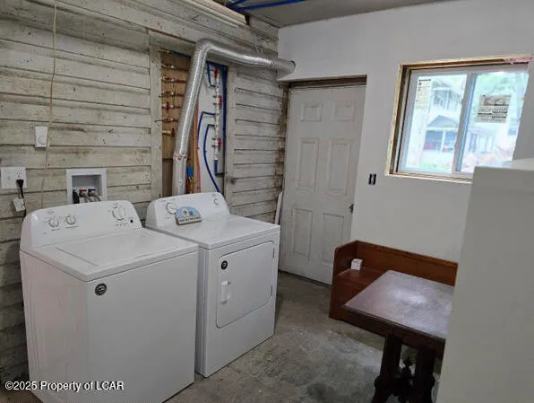 34 Vandermark Avenue, Mountain Top, PA 18707, 3 Bedrooms Bedrooms, 7 Rooms Rooms,2 BathroomsBathrooms,Residential Lease,For Rent,Vandermark,25-3212