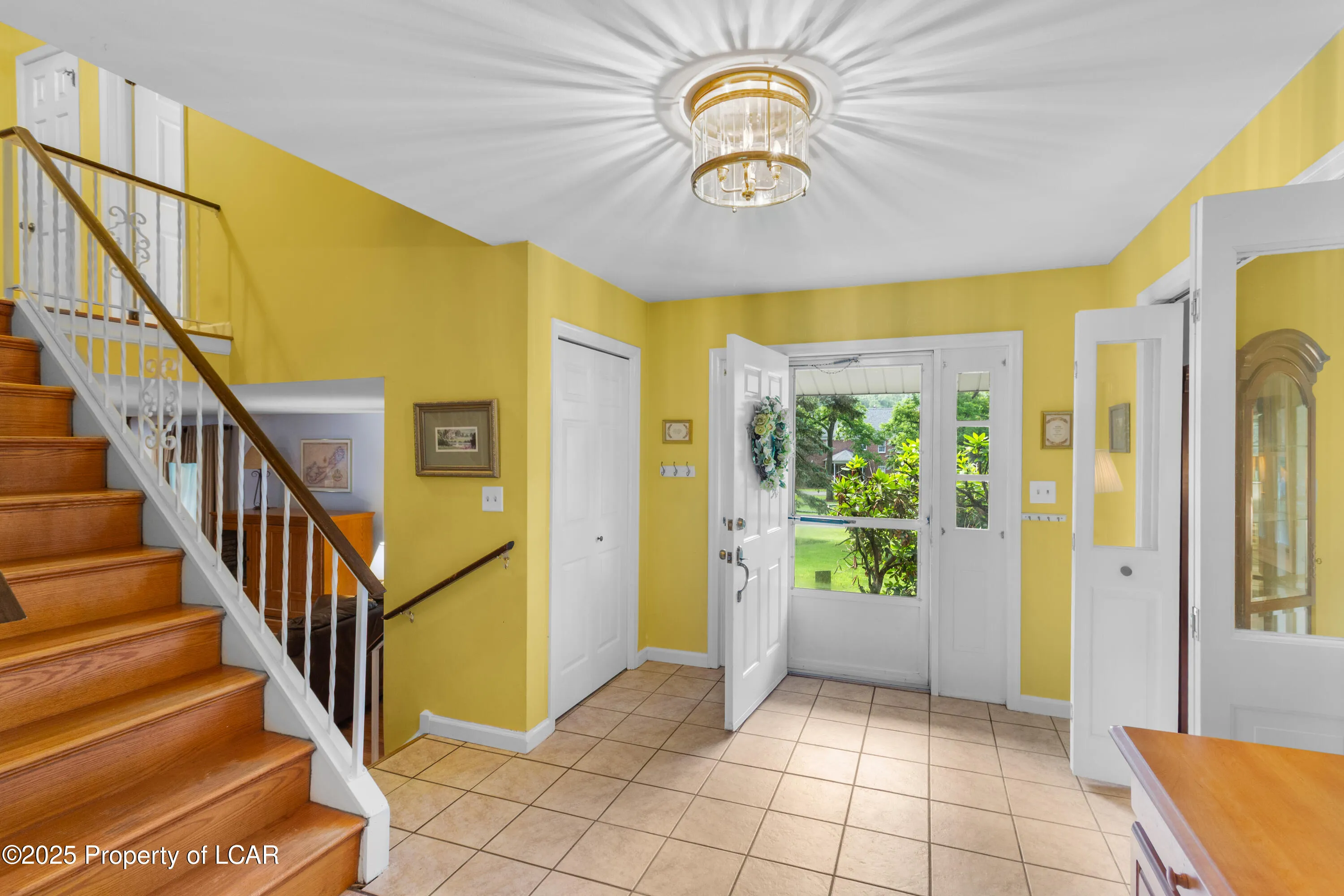 185 Middle Road, Drums, PA 18222, 2 Bedrooms Bedrooms, 10 Rooms Rooms,3 BathroomsBathrooms,Residential,For Sale,Middle,25-3255