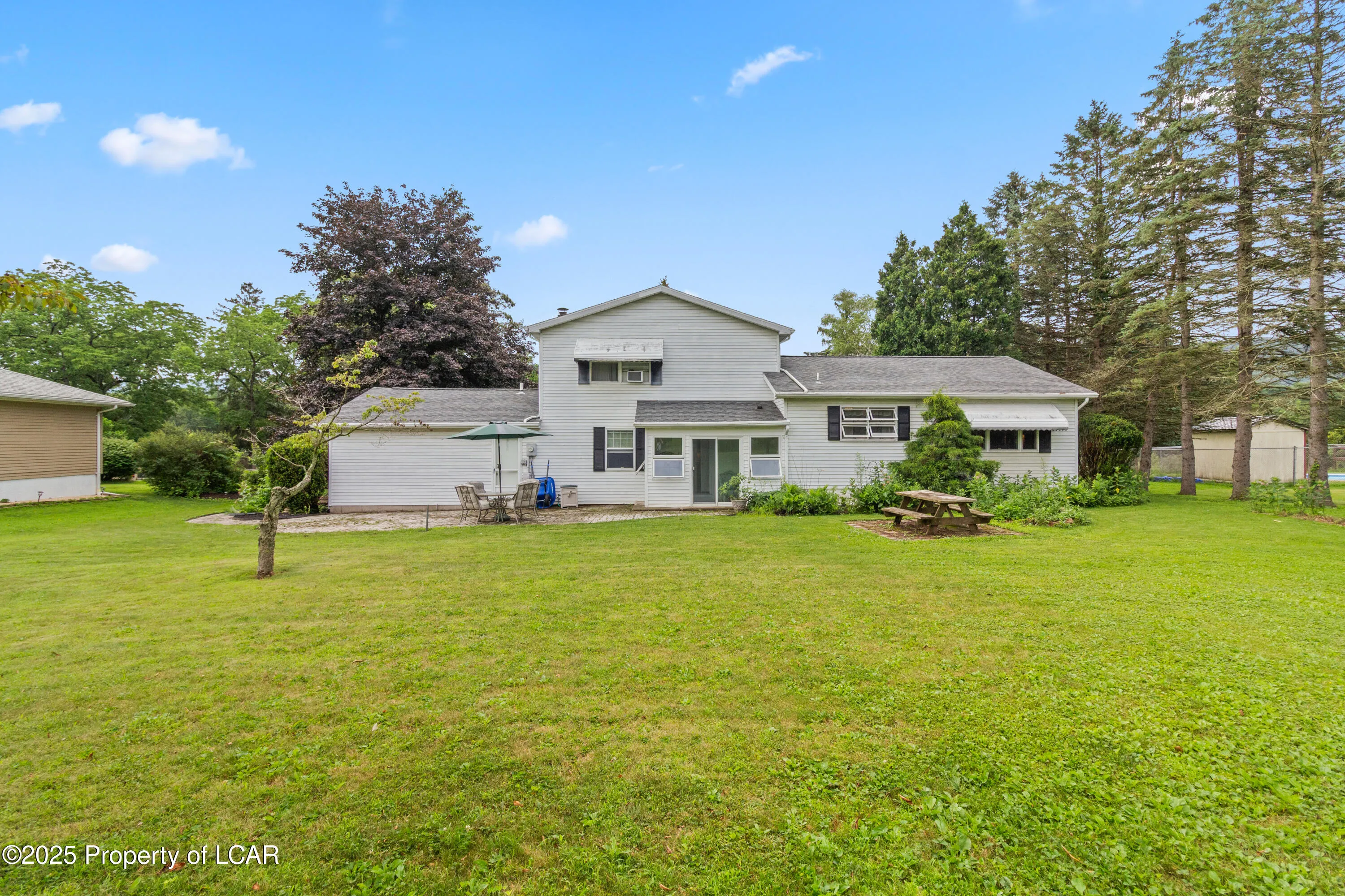 185 Middle Road, Drums, PA 18222, 2 Bedrooms Bedrooms, 10 Rooms Rooms,3 BathroomsBathrooms,Residential,For Sale,Middle,25-3255