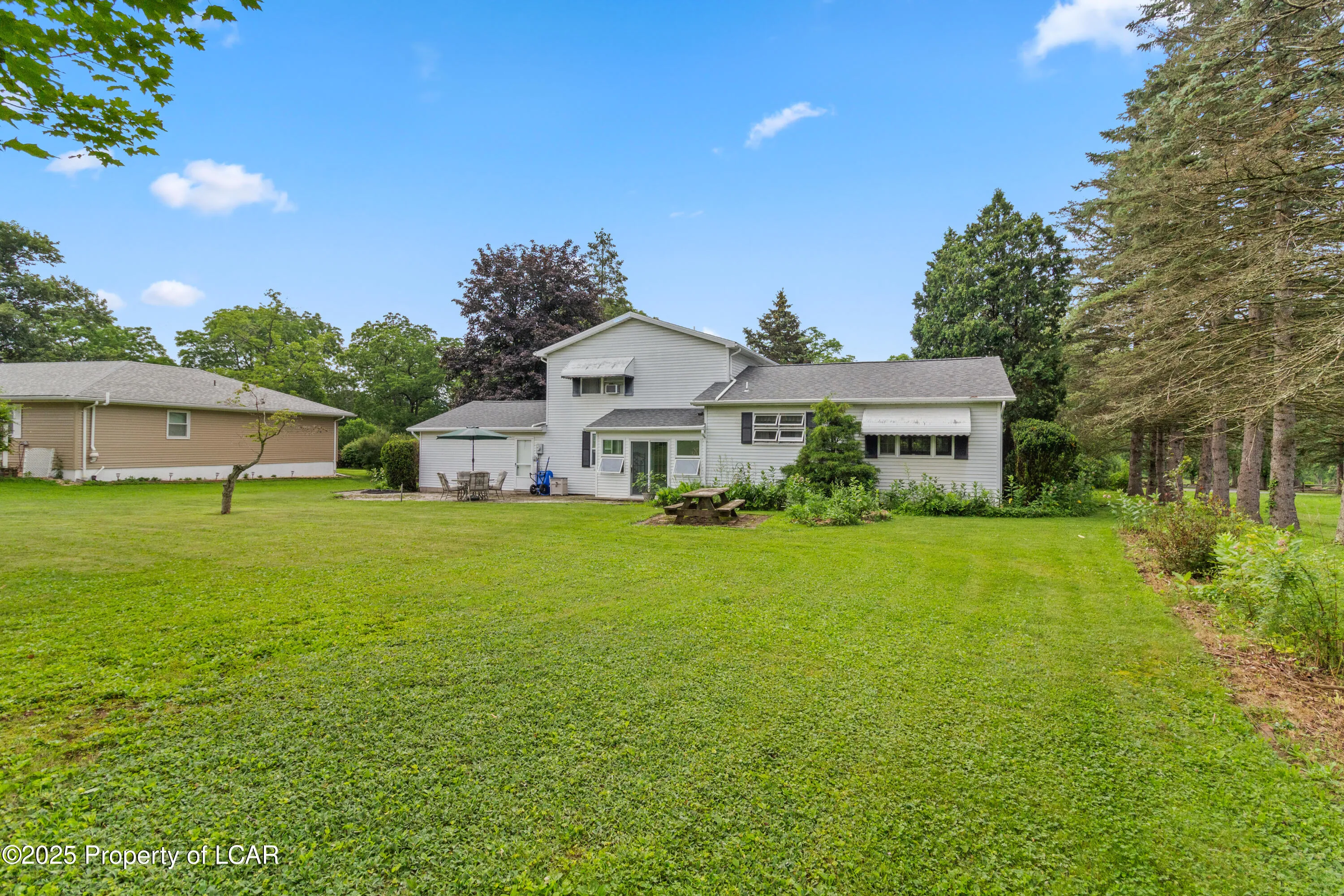 185 Middle Road, Drums, PA 18222, 2 Bedrooms Bedrooms, 10 Rooms Rooms,3 BathroomsBathrooms,Residential,For Sale,Middle,25-3255