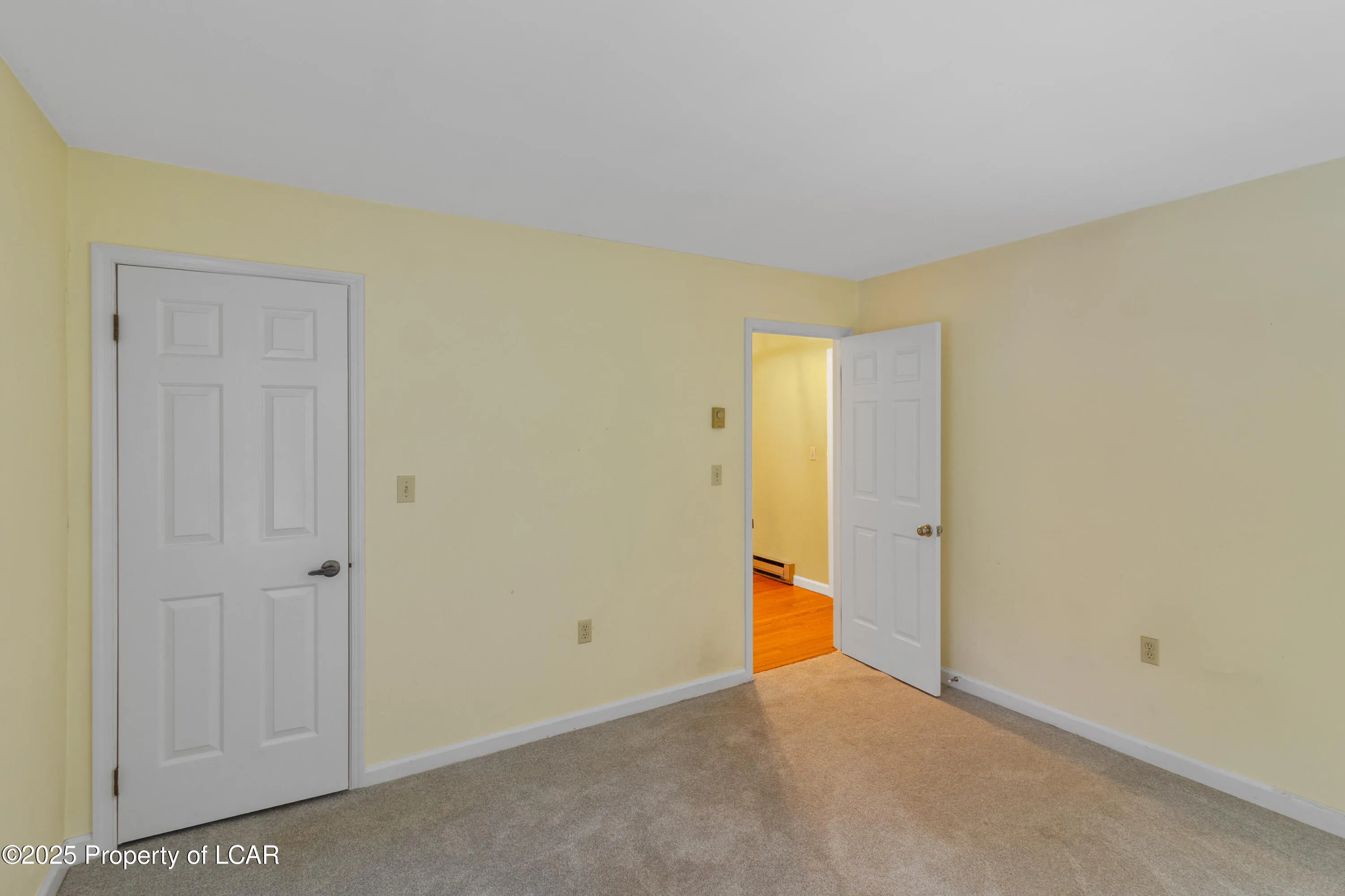 185 Middle Road, Drums, PA 18222, 2 Bedrooms Bedrooms, 10 Rooms Rooms,3 BathroomsBathrooms,Residential,For Sale,Middle,25-3255