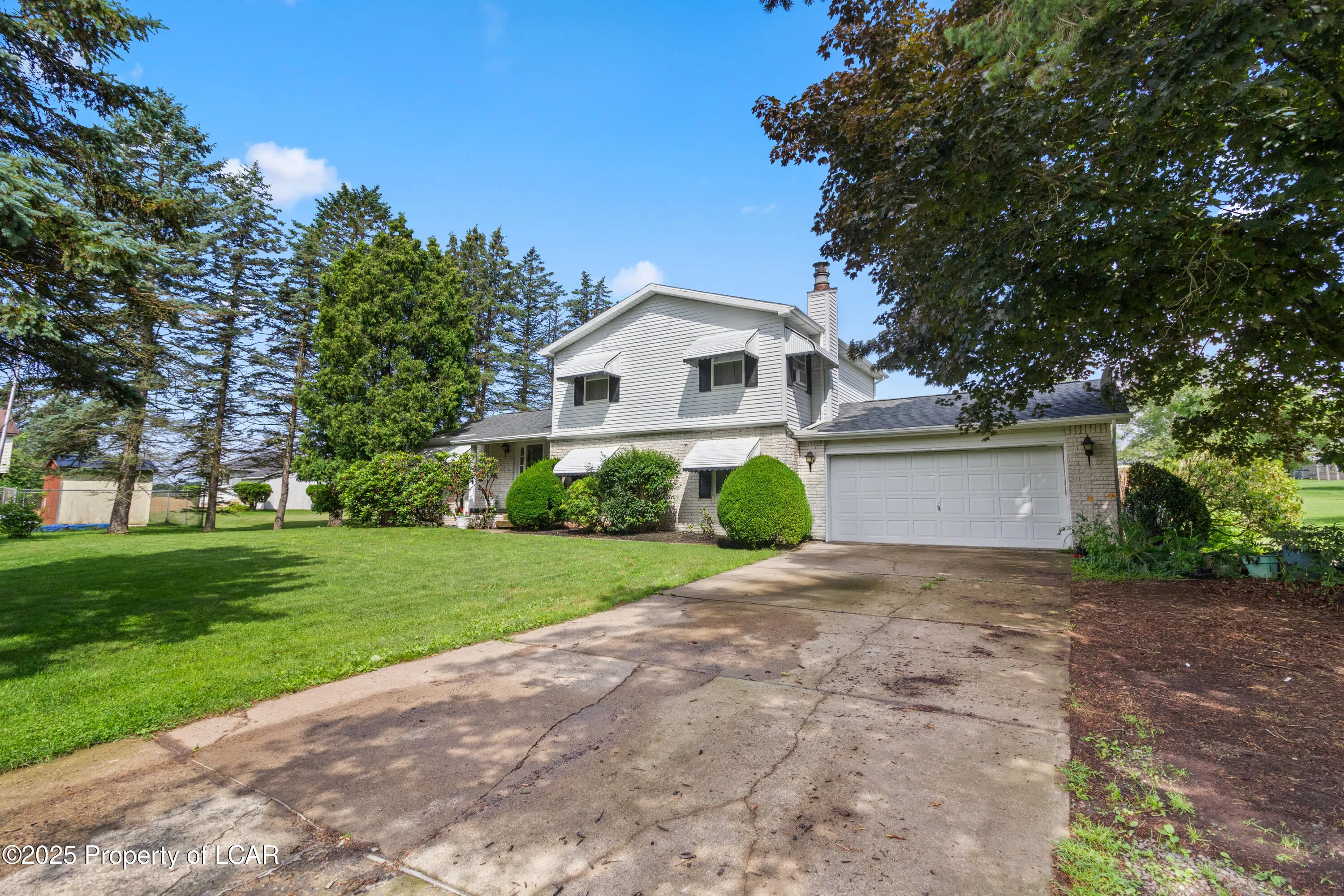 185 Middle Road, Drums, PA 18222, 2 Bedrooms Bedrooms, 10 Rooms Rooms,3 BathroomsBathrooms,Residential,For Sale,Middle,25-3255