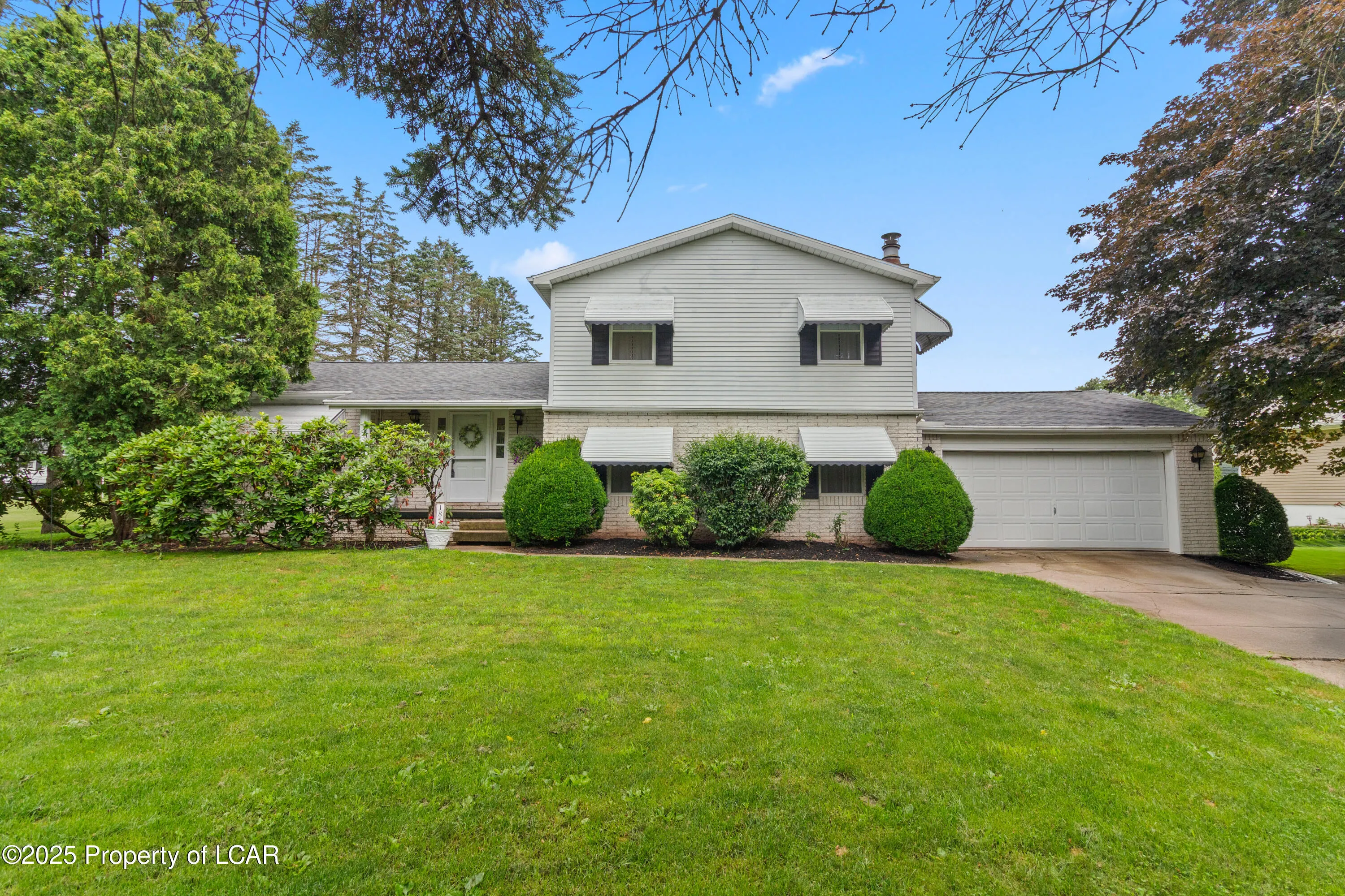 185 Middle Road, Drums, PA 18222, 2 Bedrooms Bedrooms, 10 Rooms Rooms,3 BathroomsBathrooms,Residential,For Sale,Middle,25-3255