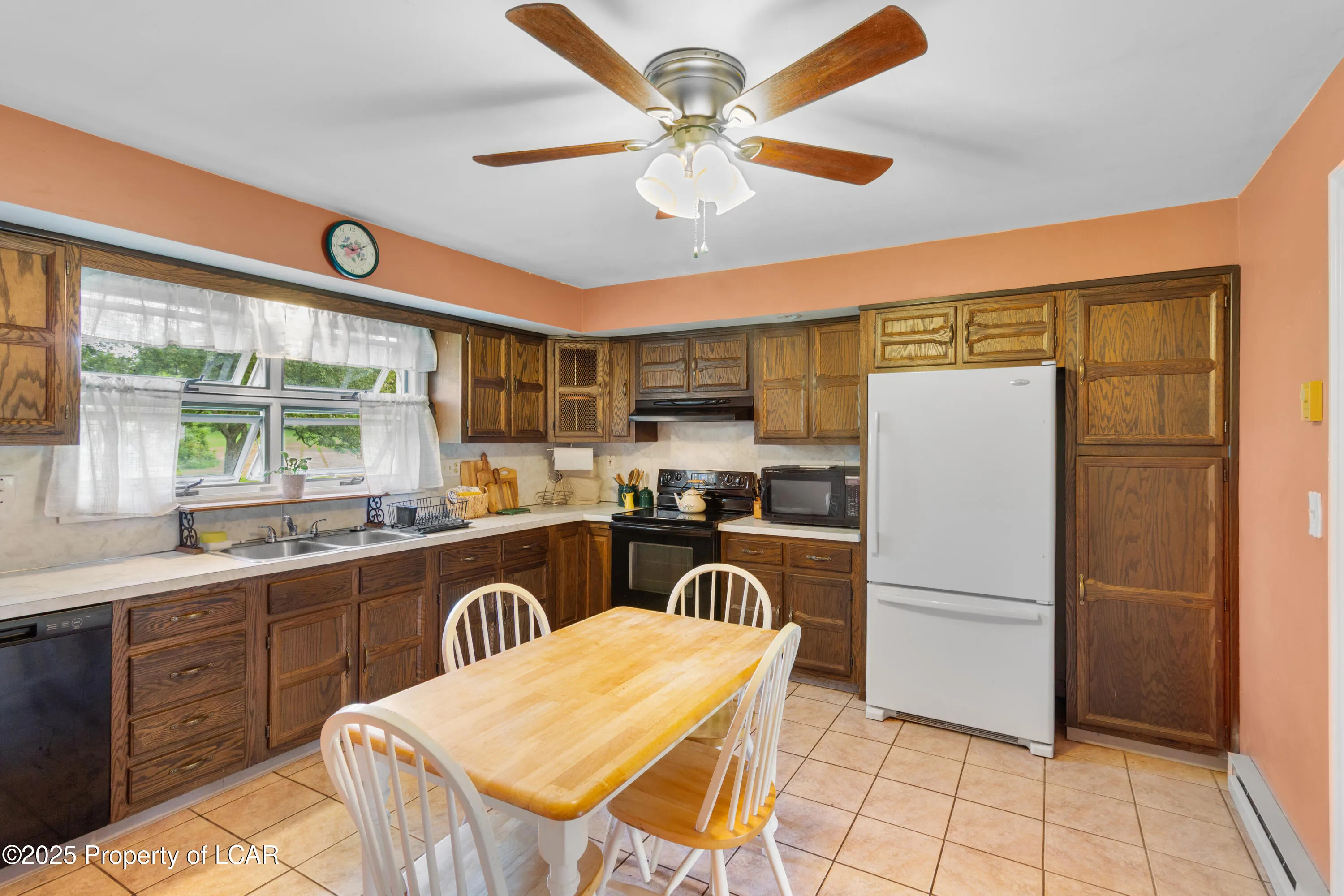 185 Middle Road, Drums, PA 18222, 2 Bedrooms Bedrooms, 10 Rooms Rooms,3 BathroomsBathrooms,Residential,For Sale,Middle,25-3255