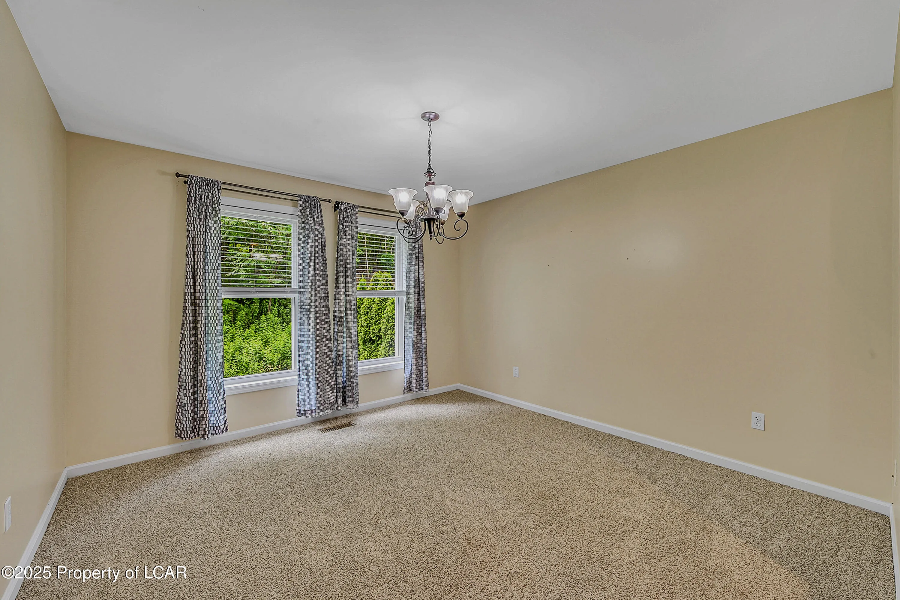 1114 Sunset Drive, Pittston, PA 18640, 2 Bedrooms Bedrooms, 7 Rooms Rooms,3 BathroomsBathrooms,Residential,For Sale,Sunset,25-3242