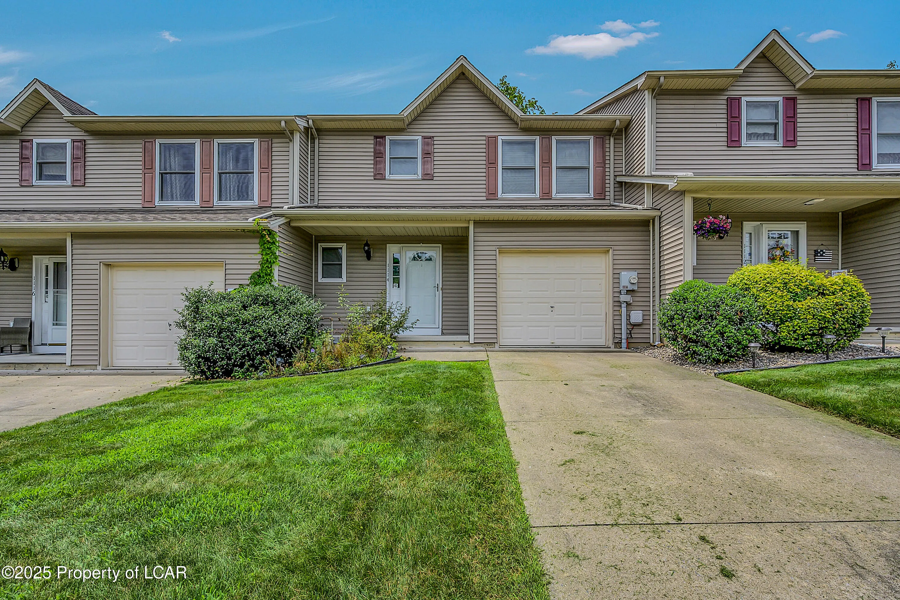 1114 Sunset Drive, Pittston, PA 18640, 2 Bedrooms Bedrooms, 7 Rooms Rooms,3 BathroomsBathrooms,Residential,For Sale,Sunset,25-3242