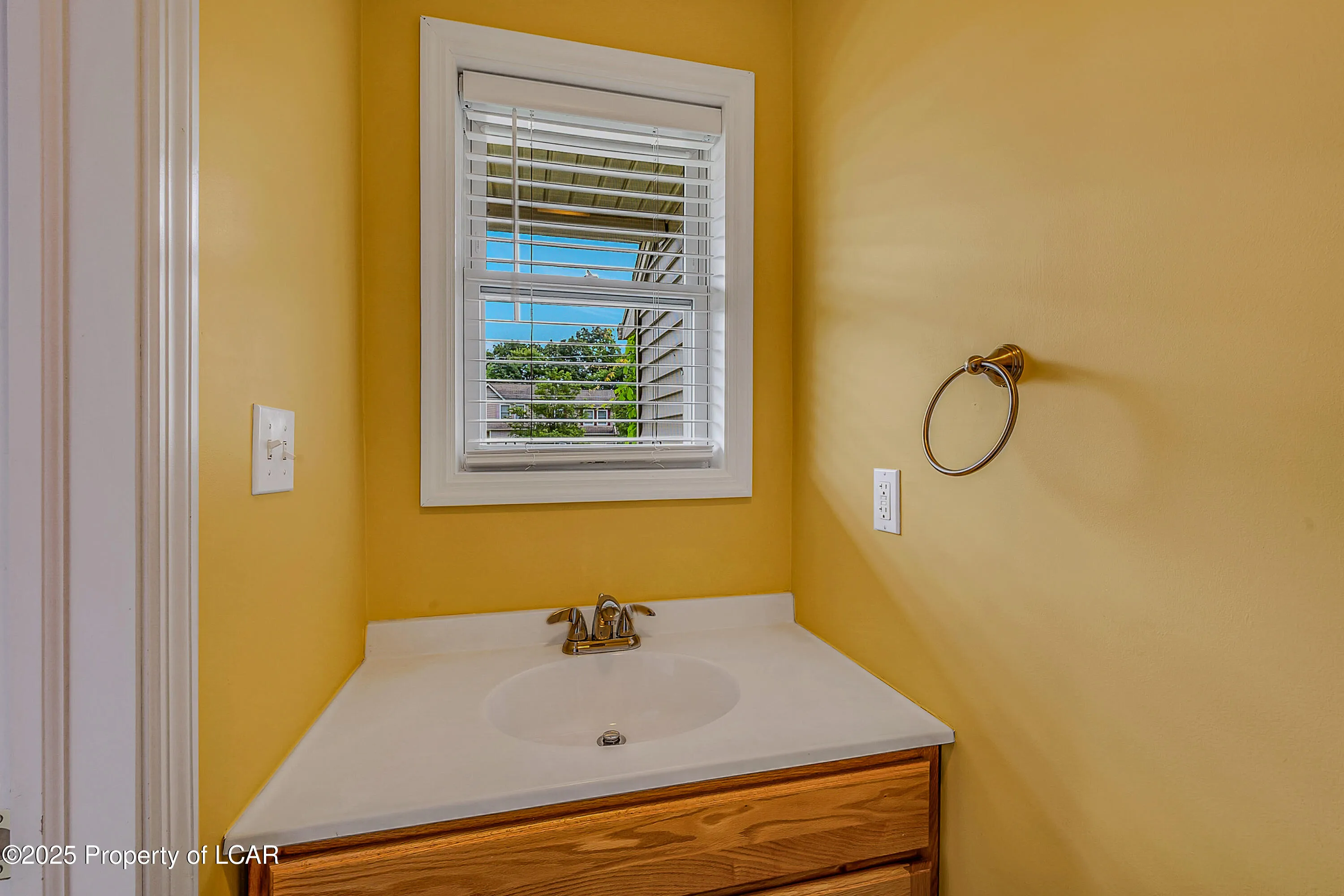 1114 Sunset Drive, Pittston, PA 18640, 2 Bedrooms Bedrooms, 7 Rooms Rooms,3 BathroomsBathrooms,Residential,For Sale,Sunset,25-3242