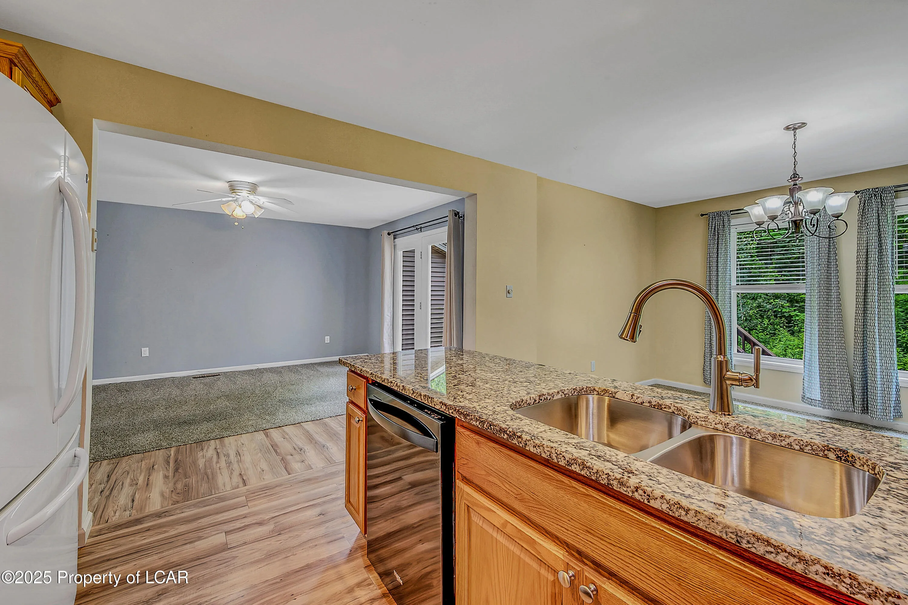 1114 Sunset Drive, Pittston, PA 18640, 2 Bedrooms Bedrooms, 7 Rooms Rooms,3 BathroomsBathrooms,Residential,For Sale,Sunset,25-3242