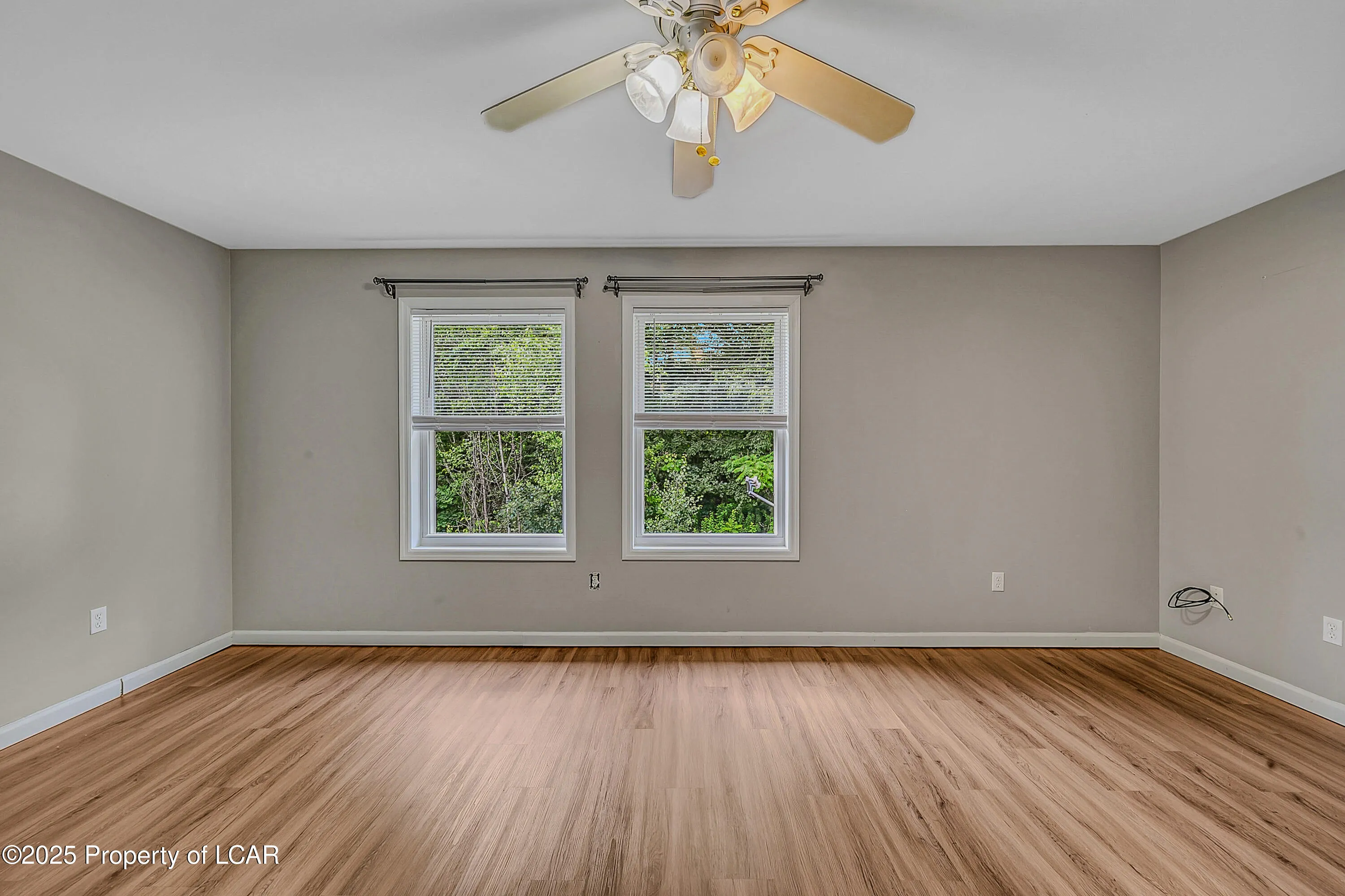 1114 Sunset Drive, Pittston, PA 18640, 2 Bedrooms Bedrooms, 7 Rooms Rooms,3 BathroomsBathrooms,Residential,For Sale,Sunset,25-3242