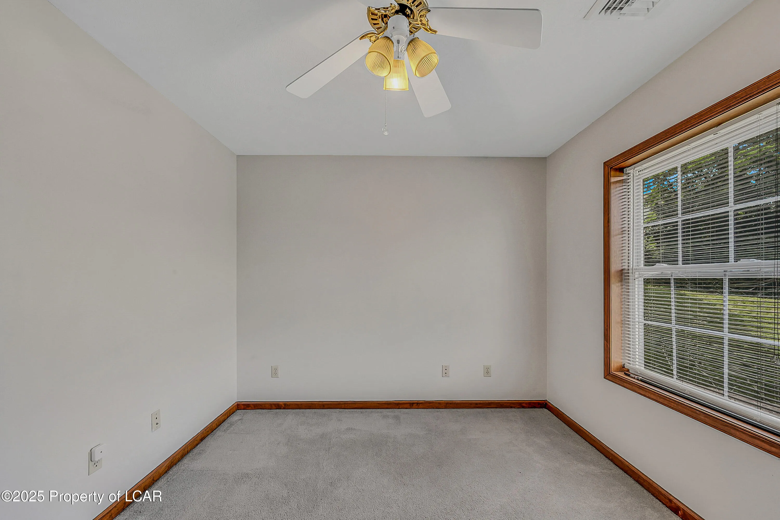 241 Oak Street, Sugar Notch, PA 18706, 3 Bedrooms Bedrooms, 8 Rooms Rooms,3 BathroomsBathrooms,Residential,For Sale,Oak,25-3259