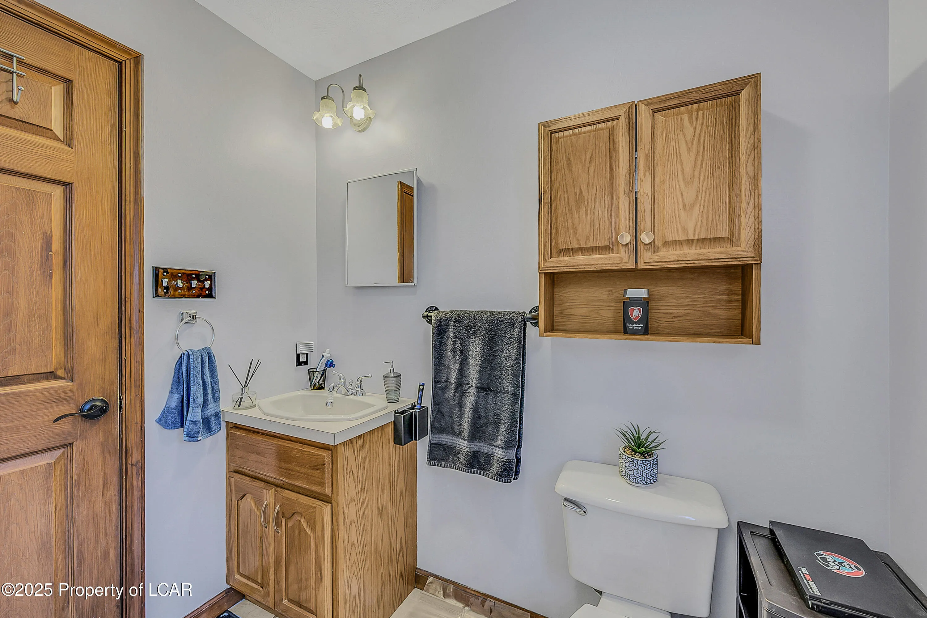 241 Oak Street, Sugar Notch, PA 18706, 3 Bedrooms Bedrooms, 8 Rooms Rooms,3 BathroomsBathrooms,Residential,For Sale,Oak,25-3259