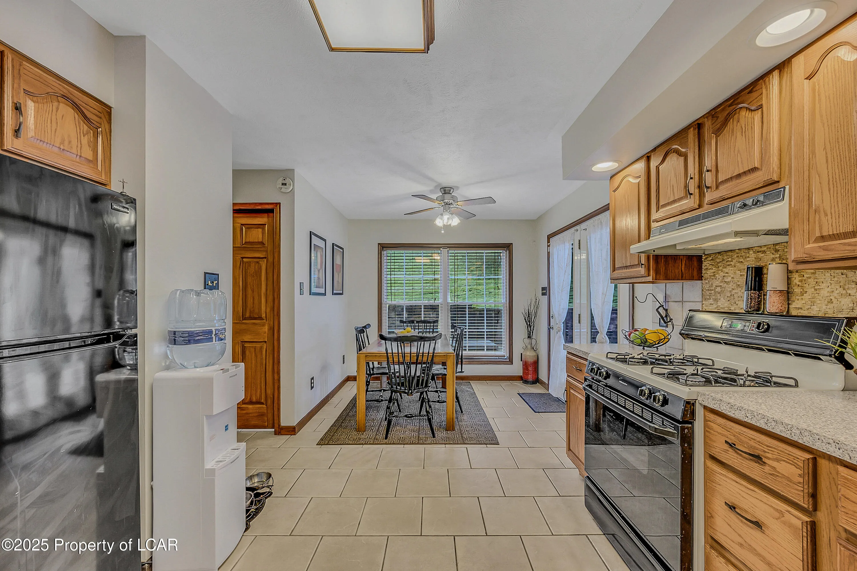 241 Oak Street, Sugar Notch, PA 18706, 3 Bedrooms Bedrooms, 8 Rooms Rooms,3 BathroomsBathrooms,Residential,For Sale,Oak,25-3259