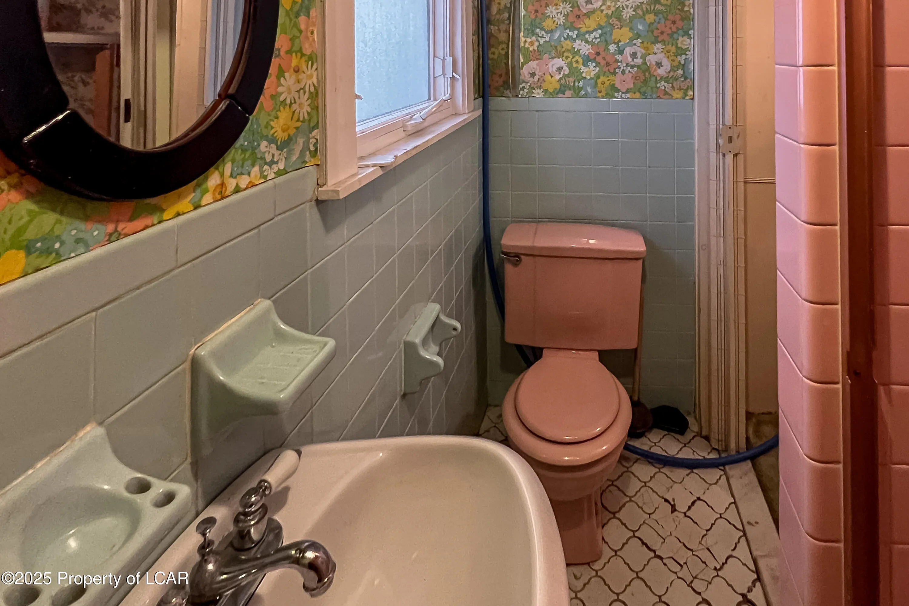 33 E South Street, Wilkes-Barre, PA 18701, 6 Bedrooms Bedrooms, 9 Rooms Rooms,5 BathroomsBathrooms,Residential,For Sale,South,25-3266