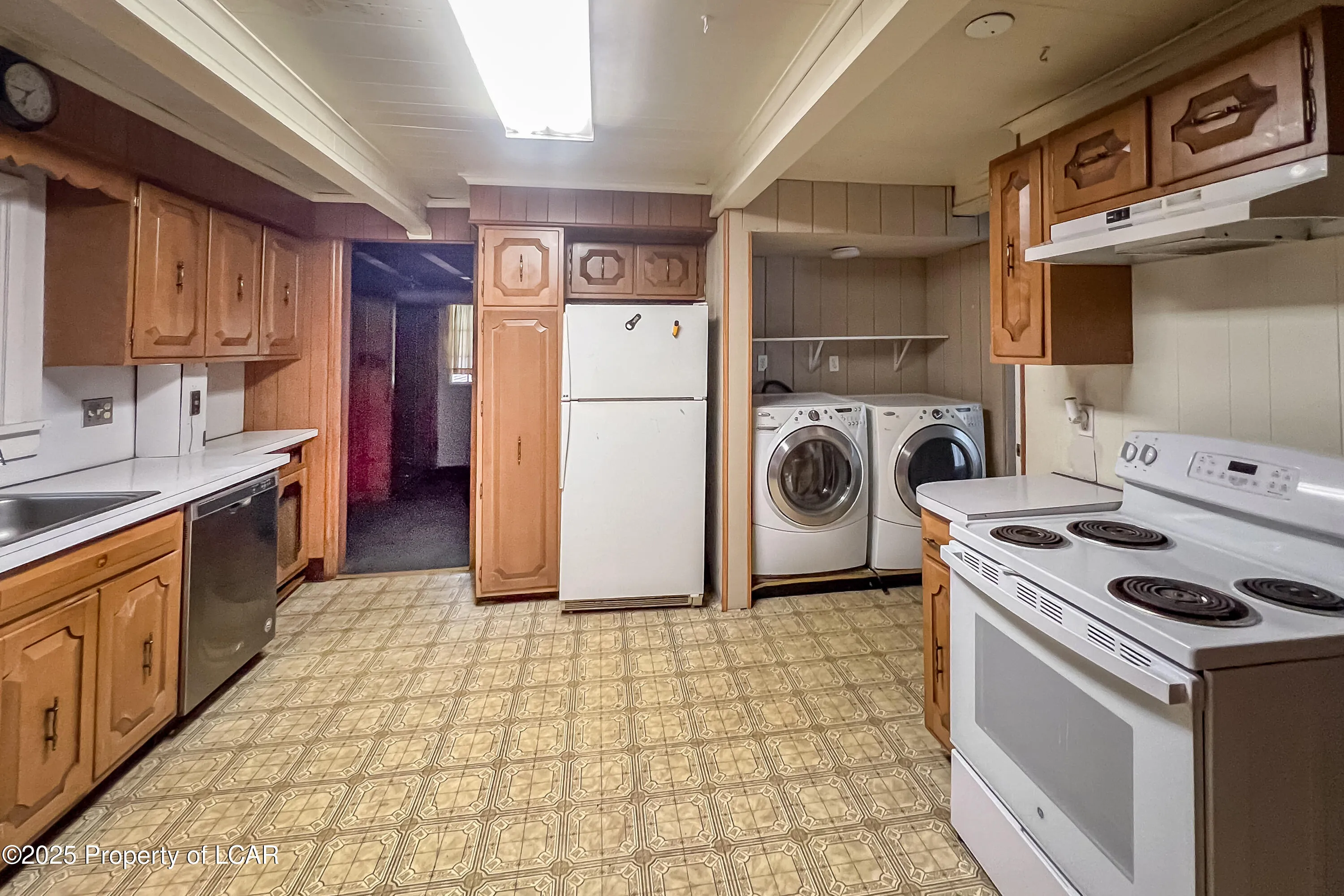 33 E South Street, Wilkes-Barre, PA 18701, 6 Bedrooms Bedrooms, 9 Rooms Rooms,5 BathroomsBathrooms,Residential,For Sale,South,25-3266
