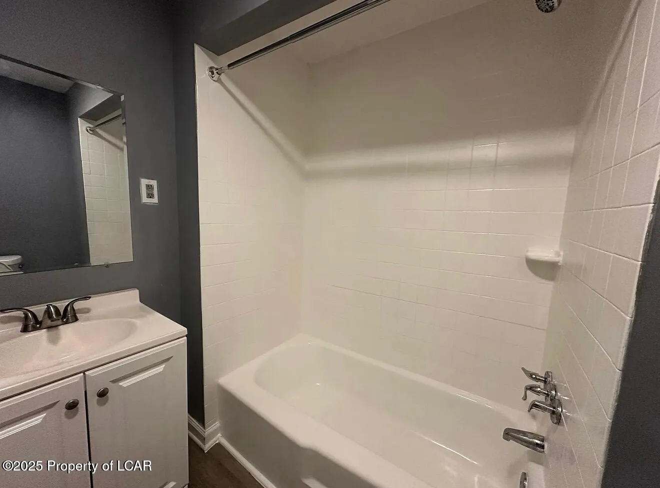 68 Luzerne Street, Hanover Township, PA 18706, 3 Bedrooms Bedrooms, 6 Rooms Rooms,1 BathroomBathrooms,Residential Lease,For Rent,Luzerne,25-3270