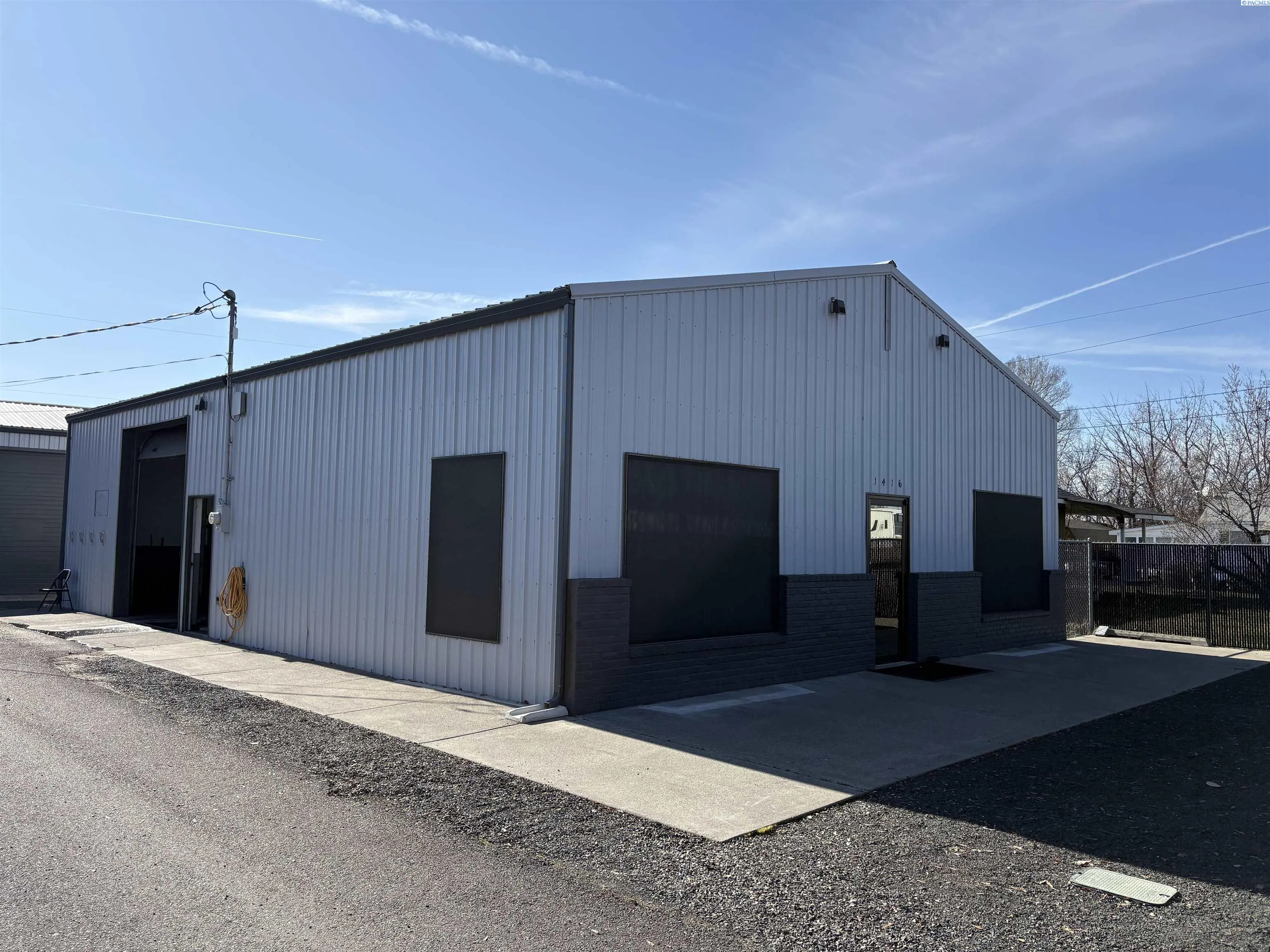 Commercial Sale For Sale