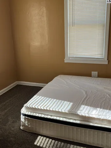 easily fits Queen size bed