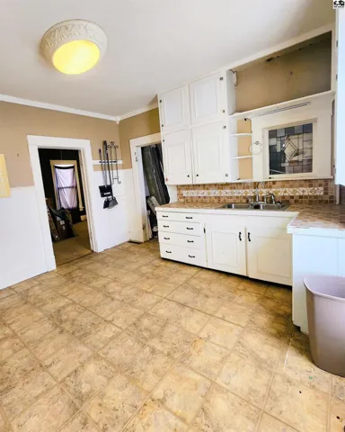 View after stepping into the Kitchen from LR