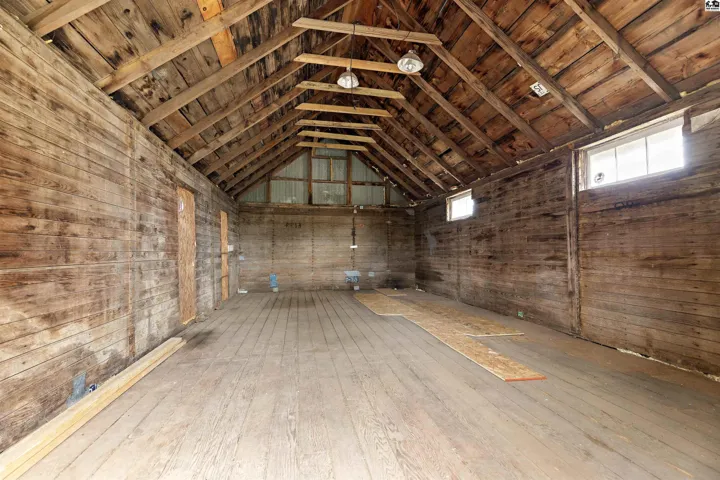 13' x 24' Seller used as a weight room.