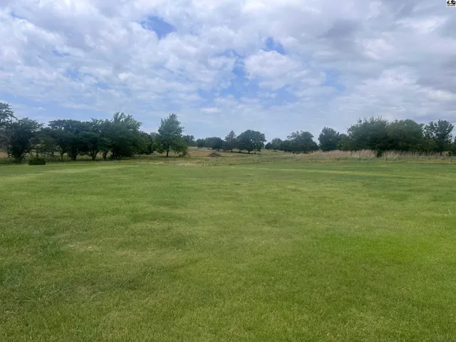 7.04 Acres on what was formerly Green Valley Golf Course. Home Located within 3 miles of Pratt, KS