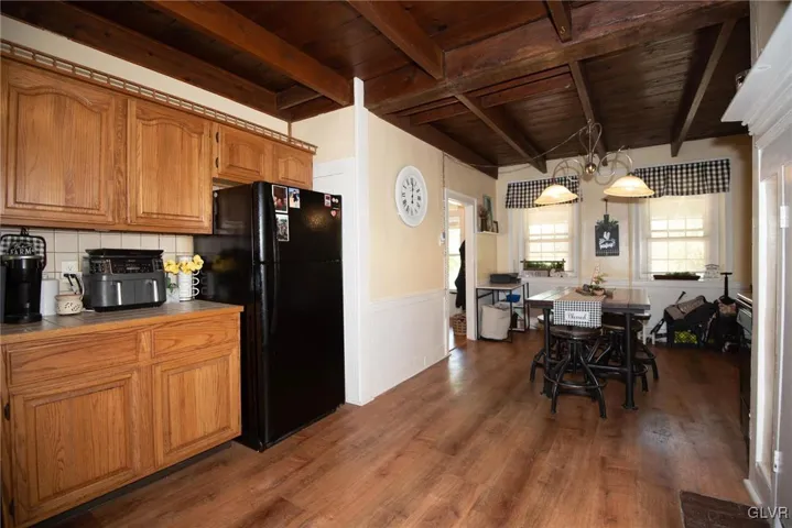 Unit 6241 Modern eat in Kitchen with Dining Area