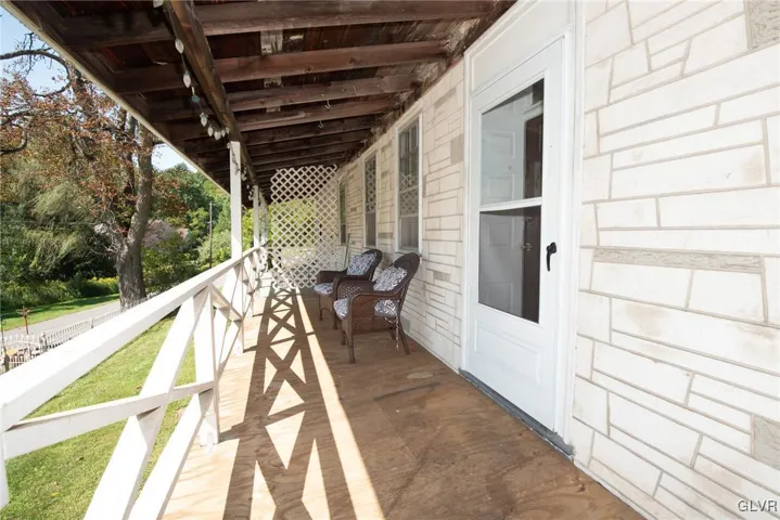 Covered porch of Unit 6241