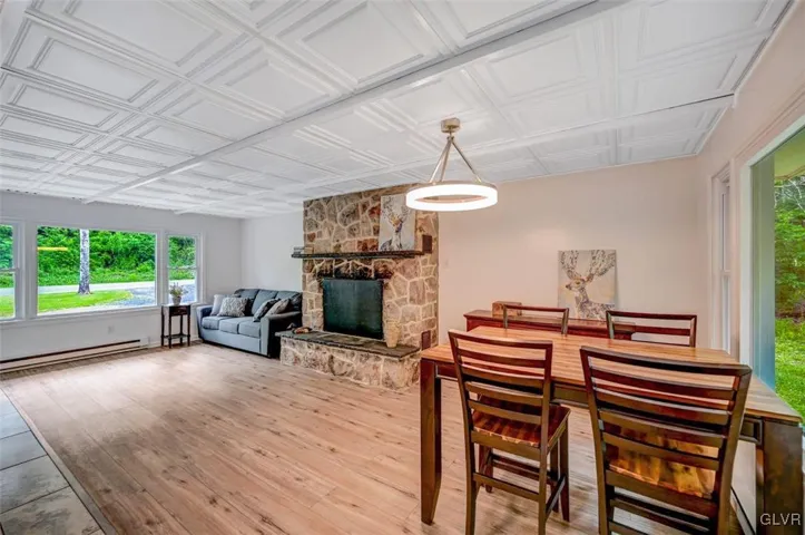 236 Merwinsburg Rd 17 Large