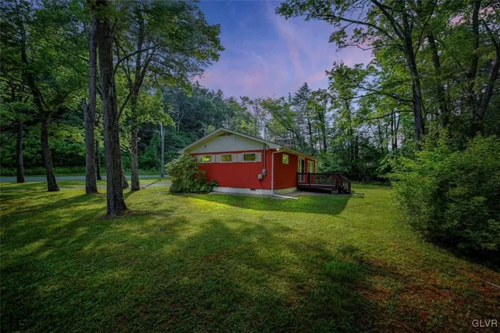236 Merwinsburg Rd 02 Dusk Large