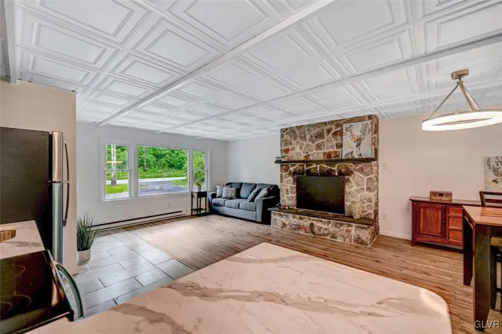 236 Merwinsburg Rd 16 Large