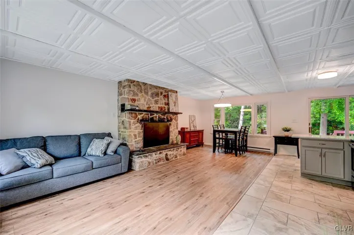 236 Merwinsburg Rd 20 Large