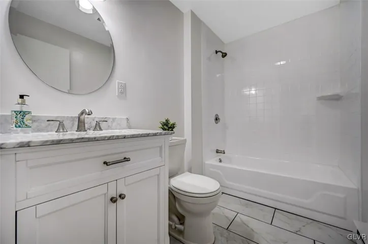 236 Merwinsburg Rd 24 Large