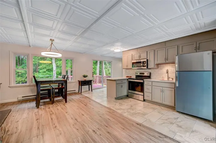 236 Merwinsburg Rd 08 Large