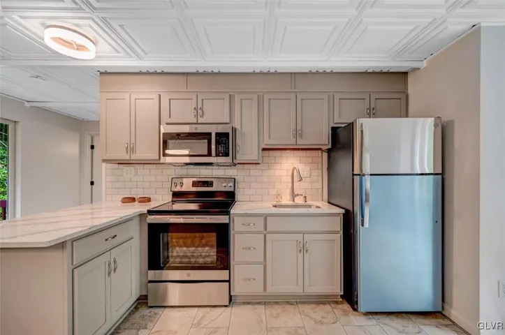 236 Merwinsburg Rd 15 Large